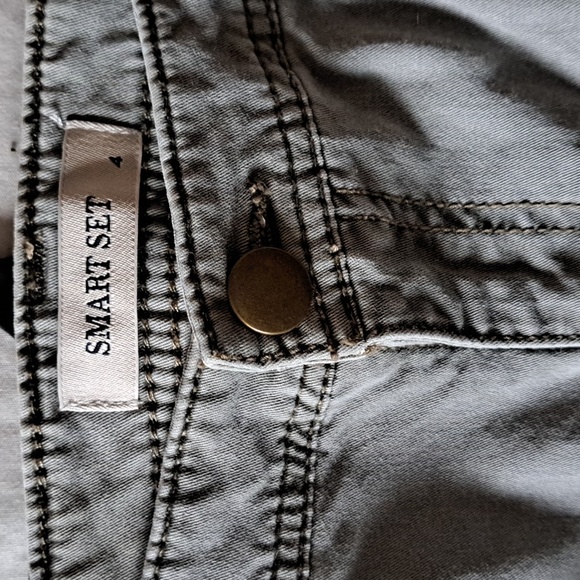 Trendy Smart Set Pants NWOT - Picture 2 of 3
